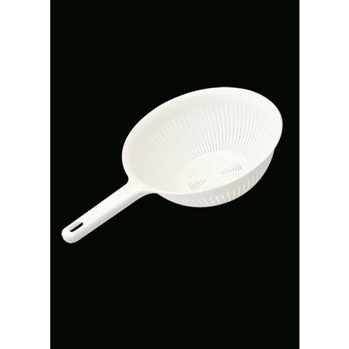 Strainers White withHandle D230